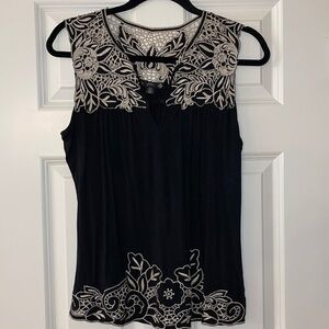 Super cute Filtre by Nordstrom embroidered top